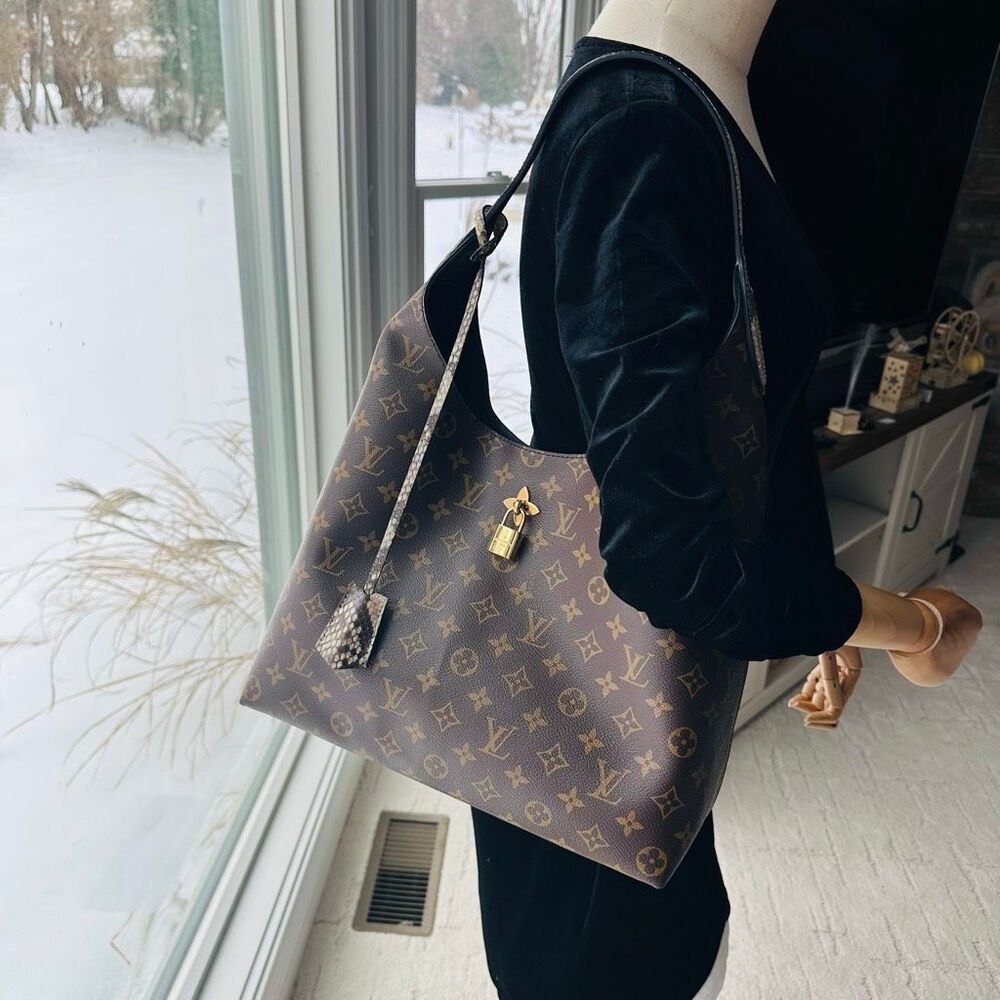 Louis Vuitton Flower Hobo Python strap - Picture 2 of 16